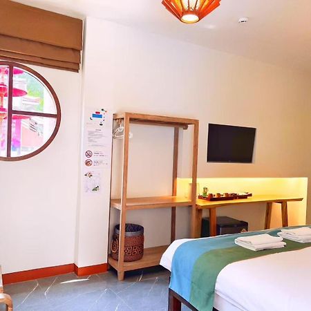 Hetai Boutique House Hotel Chiang Mai Bagian luar foto
